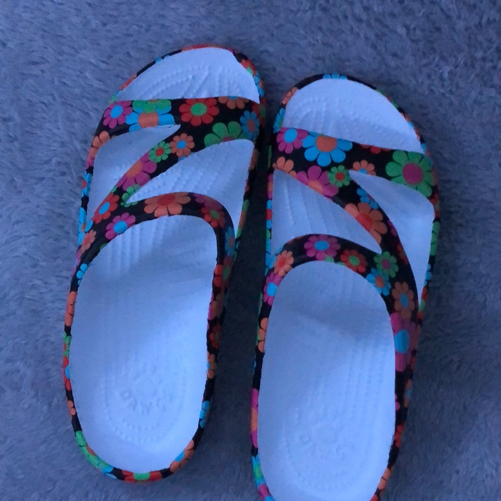 Flower sandals